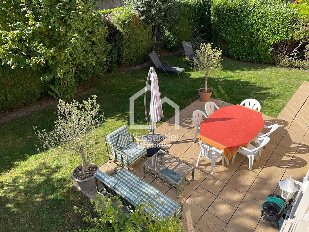 Maison à VERNEUIL-SUR-SEINE