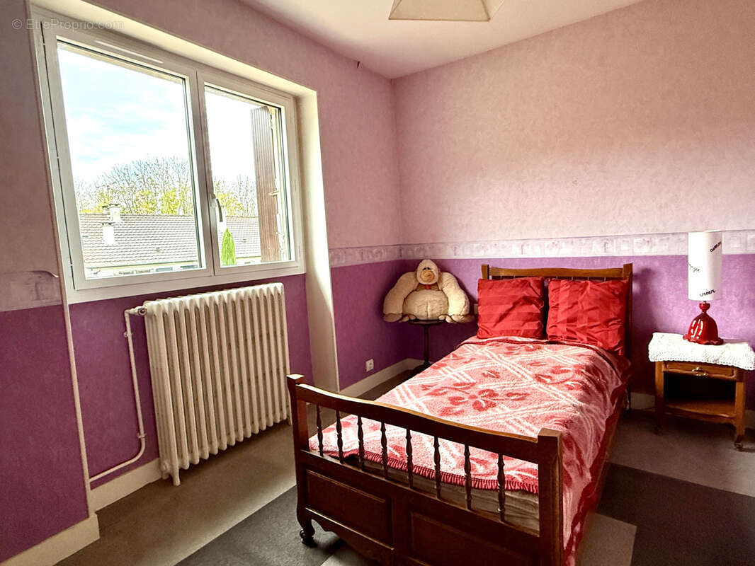 Maison à MORAINVILLIERS