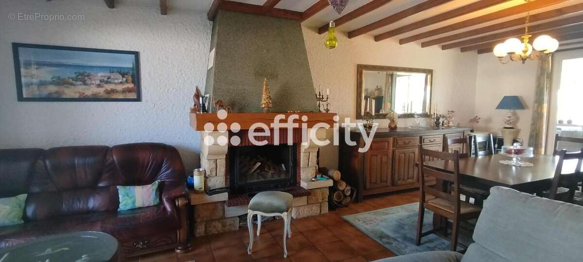 Maison 115 m² à Saint-Medard-En-Forez  - photo 9