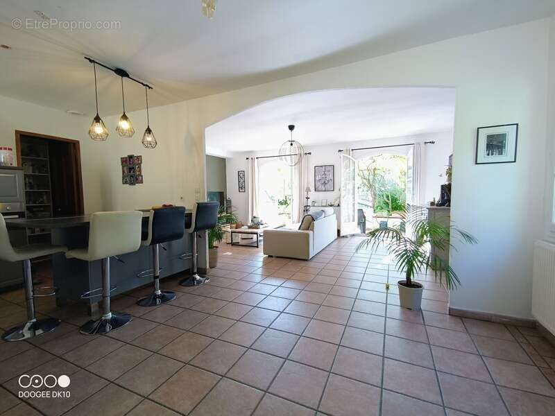 Maison à LA MOTTE-D&#039;AIGUES