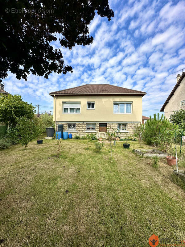 Maison à CLAYE-SOUILLY