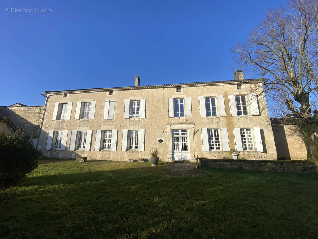 Maison à ROUILLAC