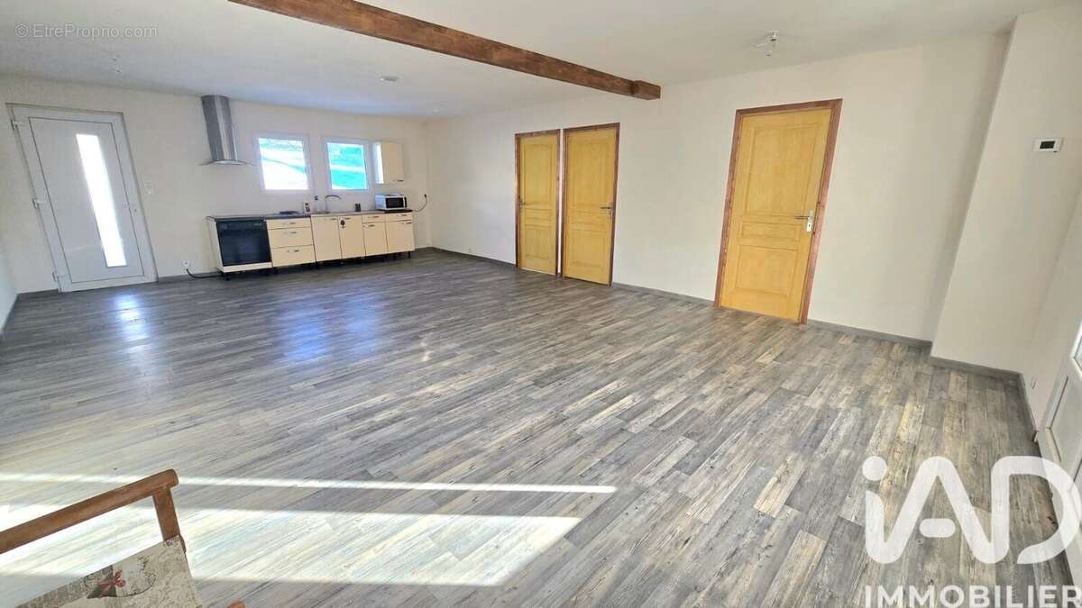 Photo 5 - Maison à CHARBONNIERES-LES-VARENNES