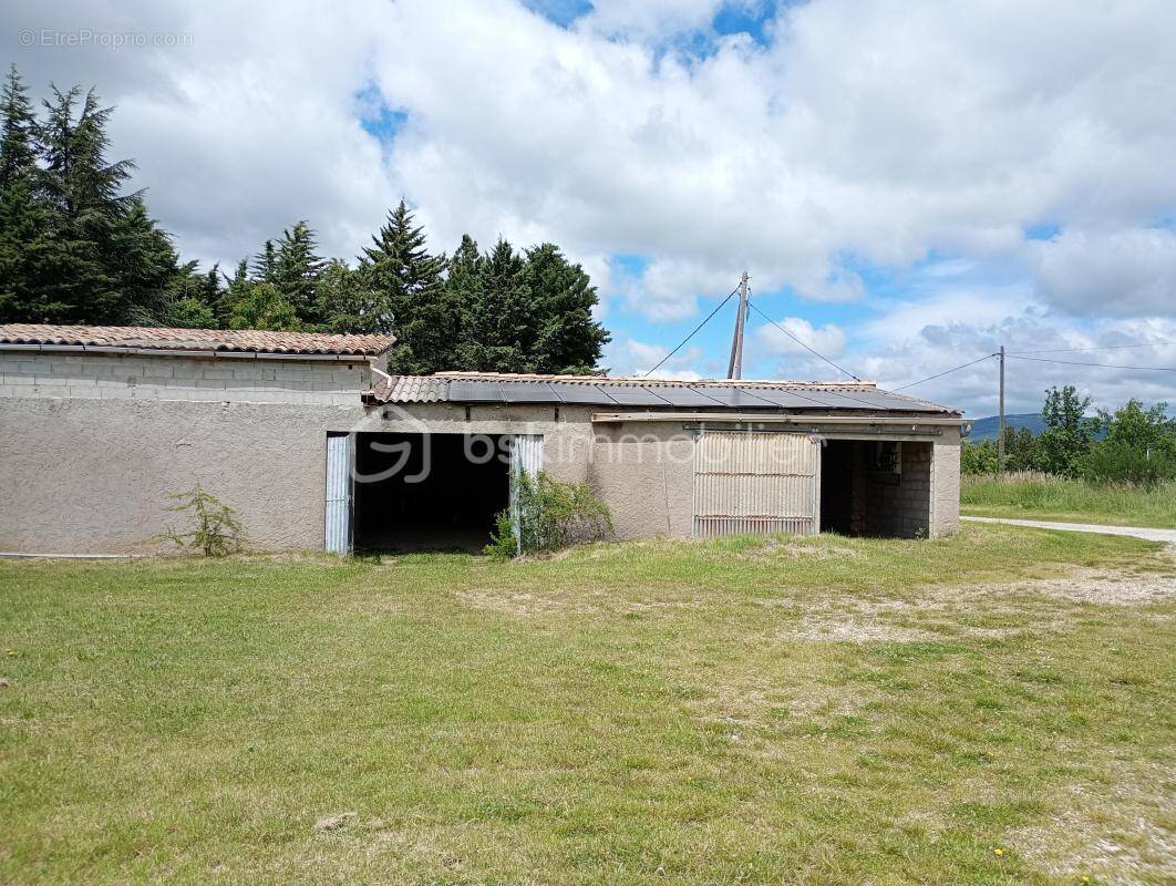 Maison à SAINT-TRINIT