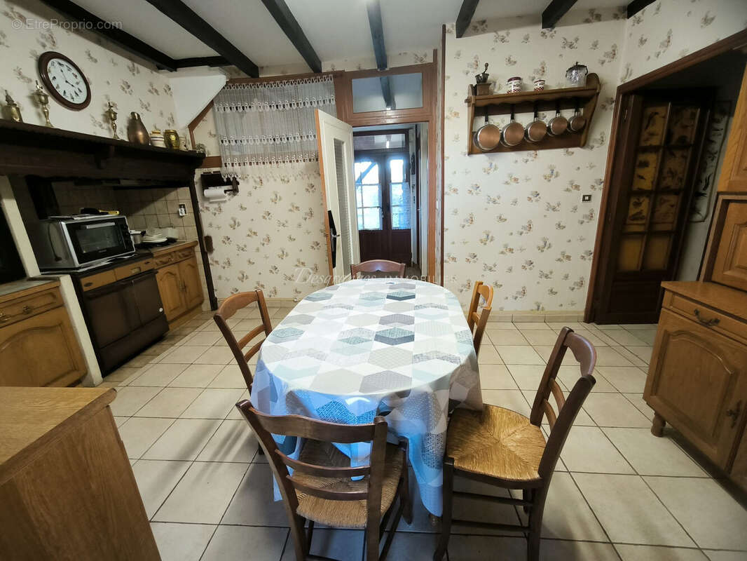 Maison à SAVIGNAC-LEDRIER