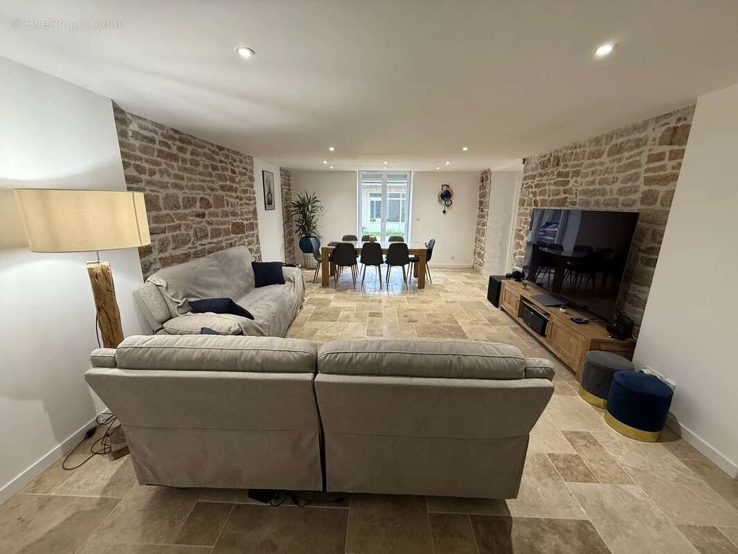 Appartement à CHARNAY-LES-MACON