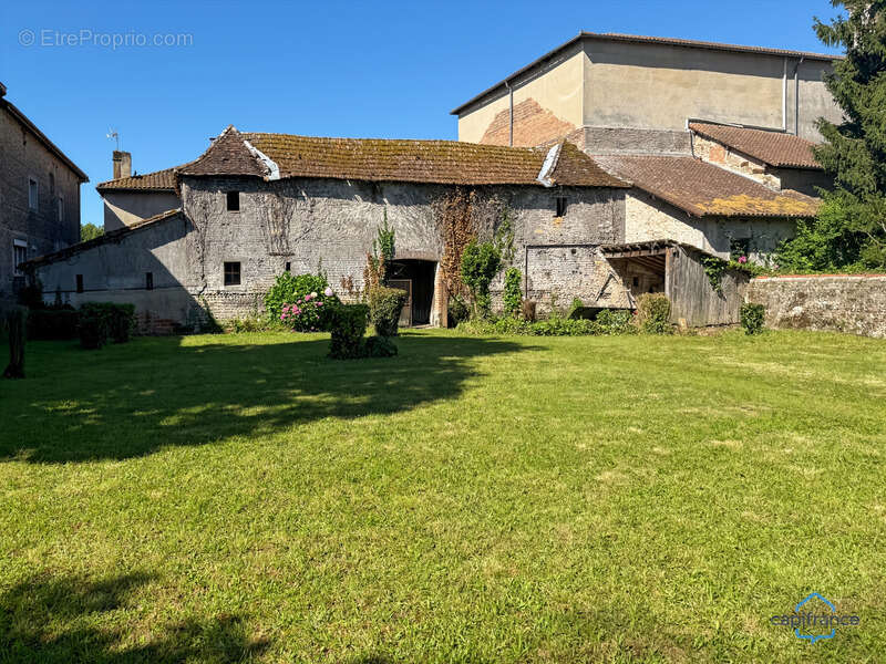 Maison à CAZERES-SUR-L'ADOUR