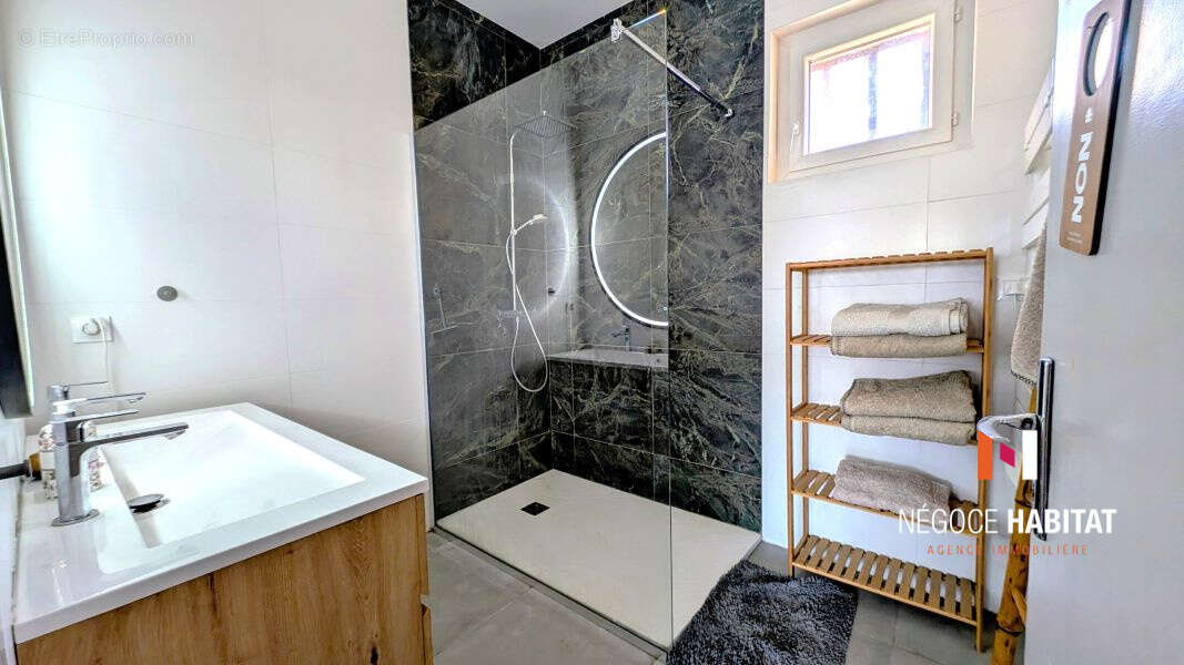 Villa plain pied piscine studio terrain 4000 m2 - photo 15