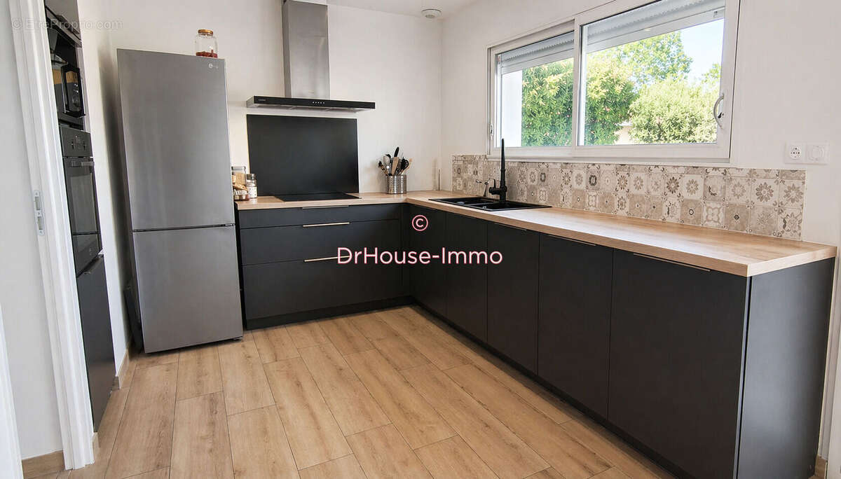 Maison 100 m² à Saint-Andre-De-Cubzac  - photo 18