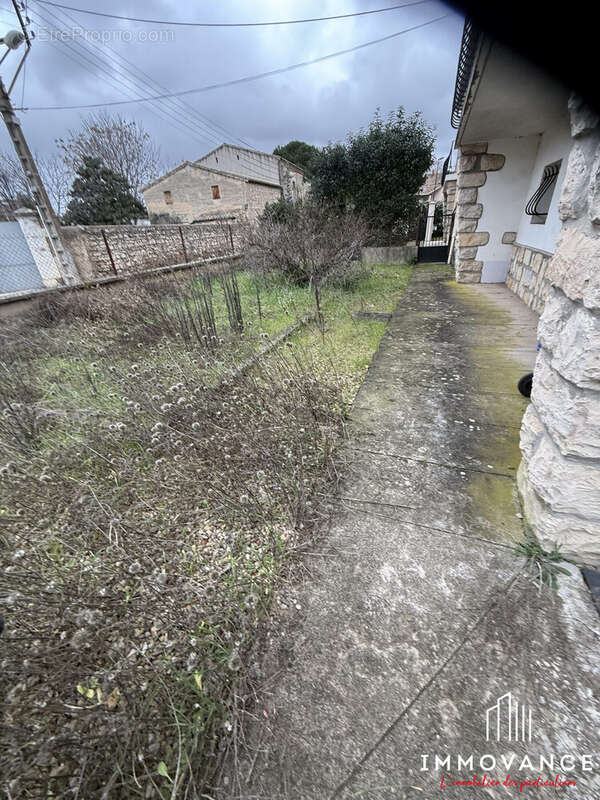 Terrain à LUNEL