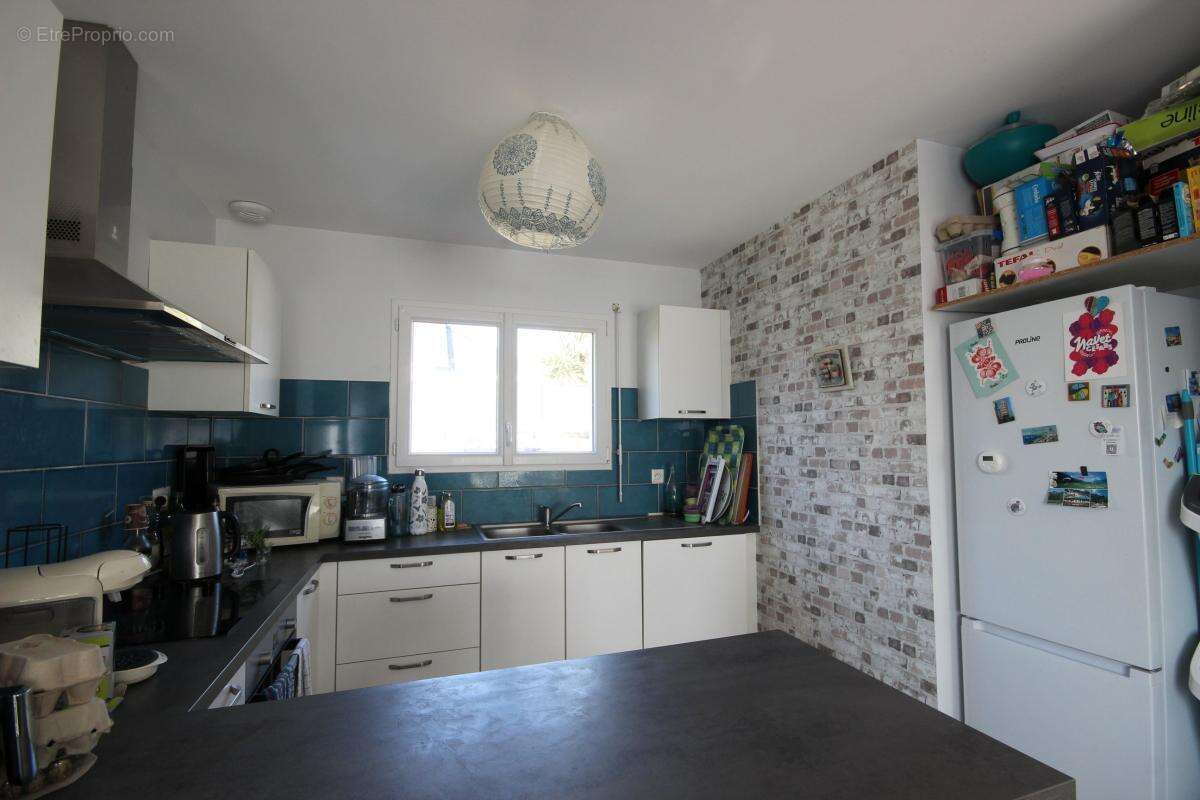 Maison à POEY-DE-LESCAR