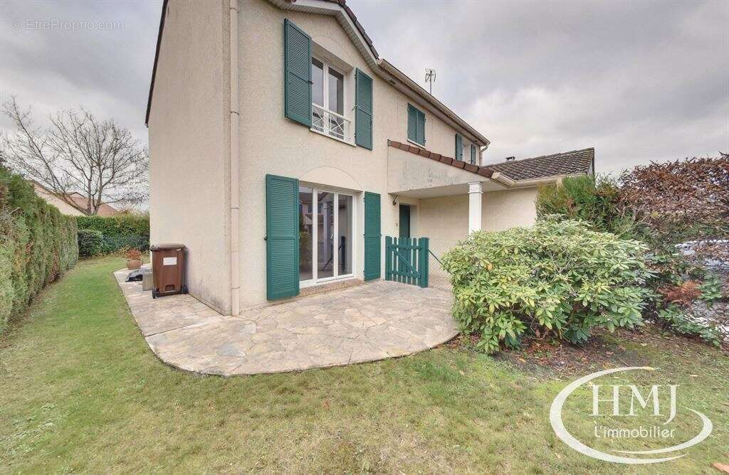 Maison à RIS-ORANGIS