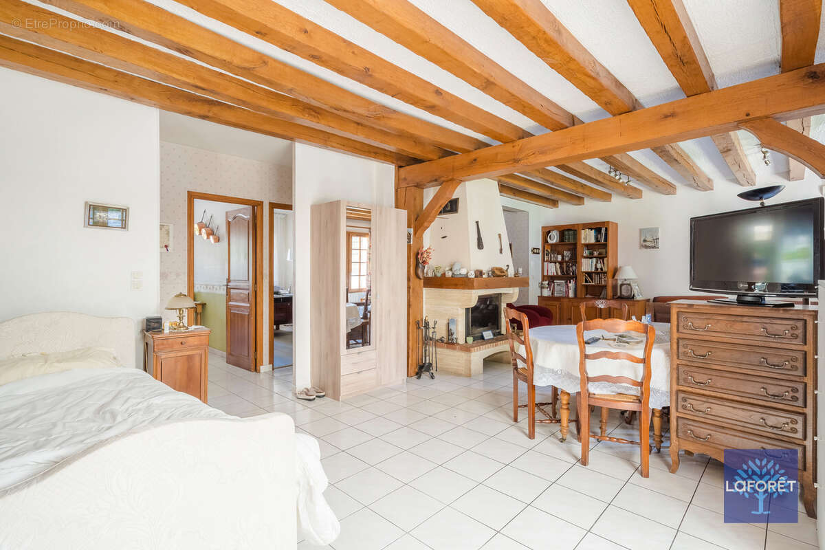 Maison à LES PAVILLONS-SOUS-BOIS