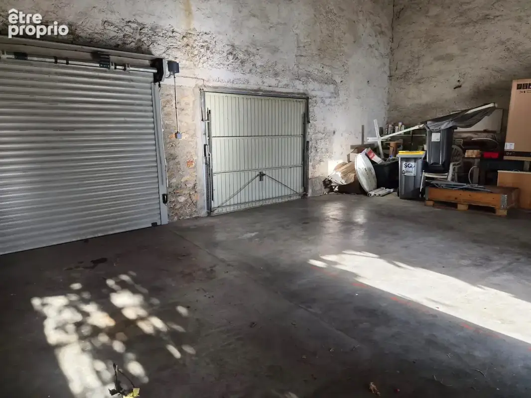 Maison dans quartier résidentiel  avec corps de ferme à rénover - photo 5