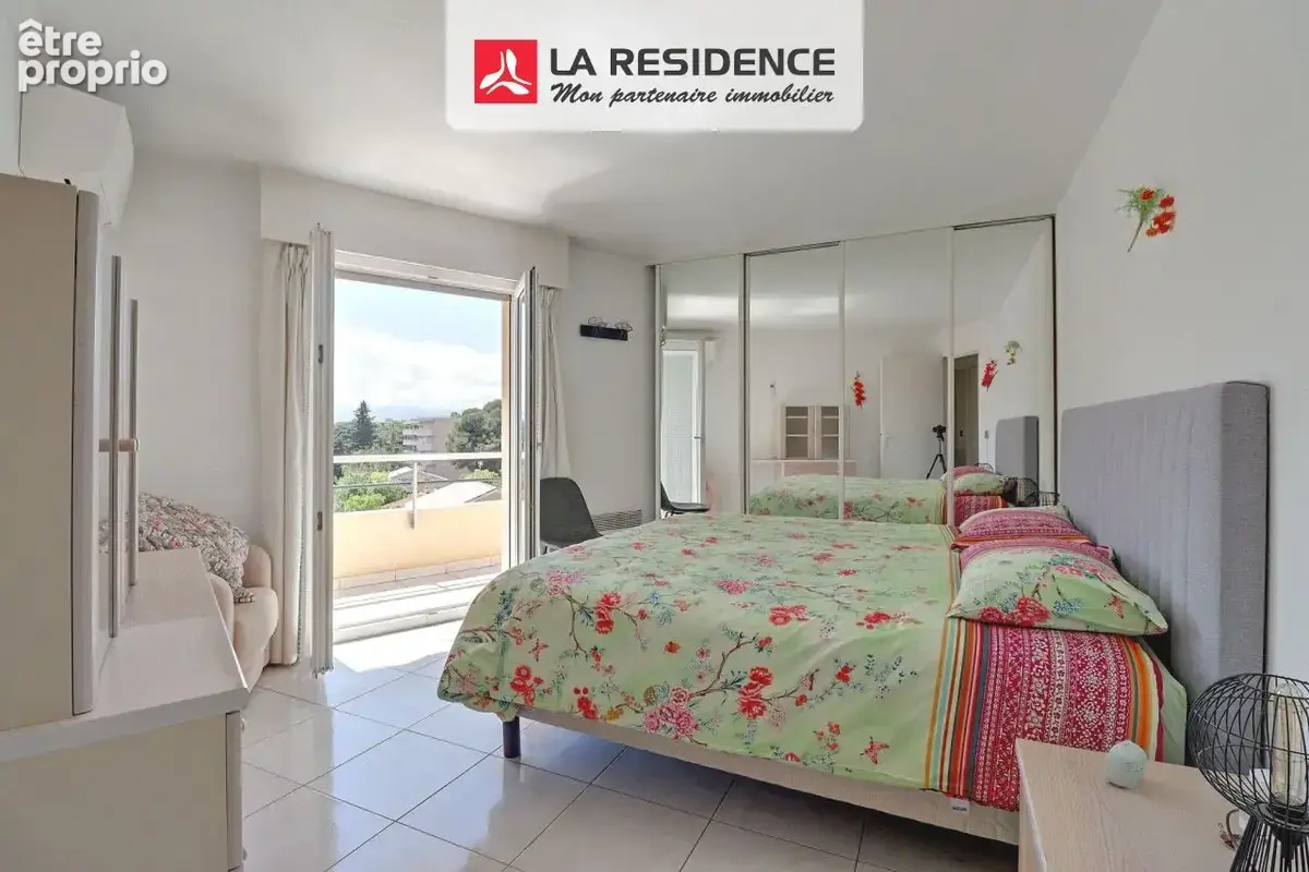 Appartement 3 pièces 70 m² à vendre à Frejus (83600) - photo 3