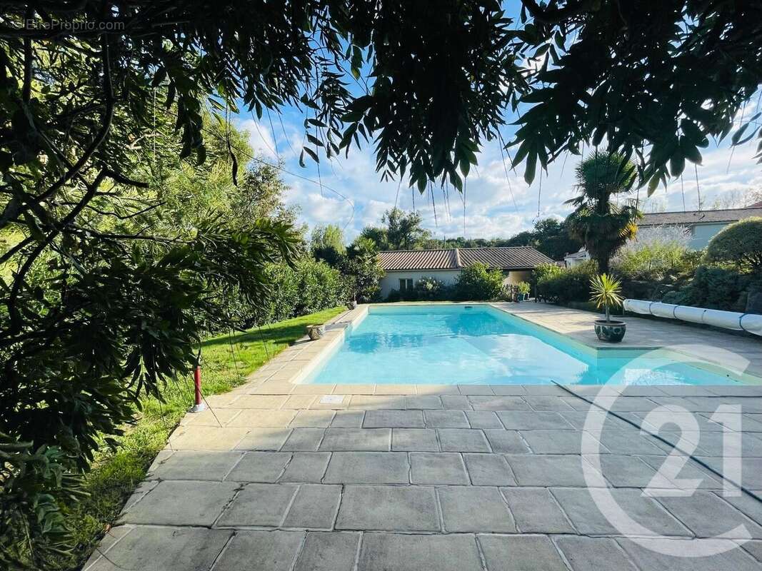 Maison à TALMONT-SAINT-HILAIRE