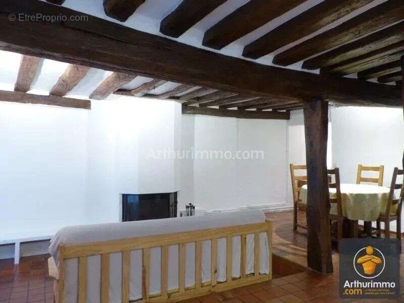 Maison à VILLENEUVE-LE-ROI