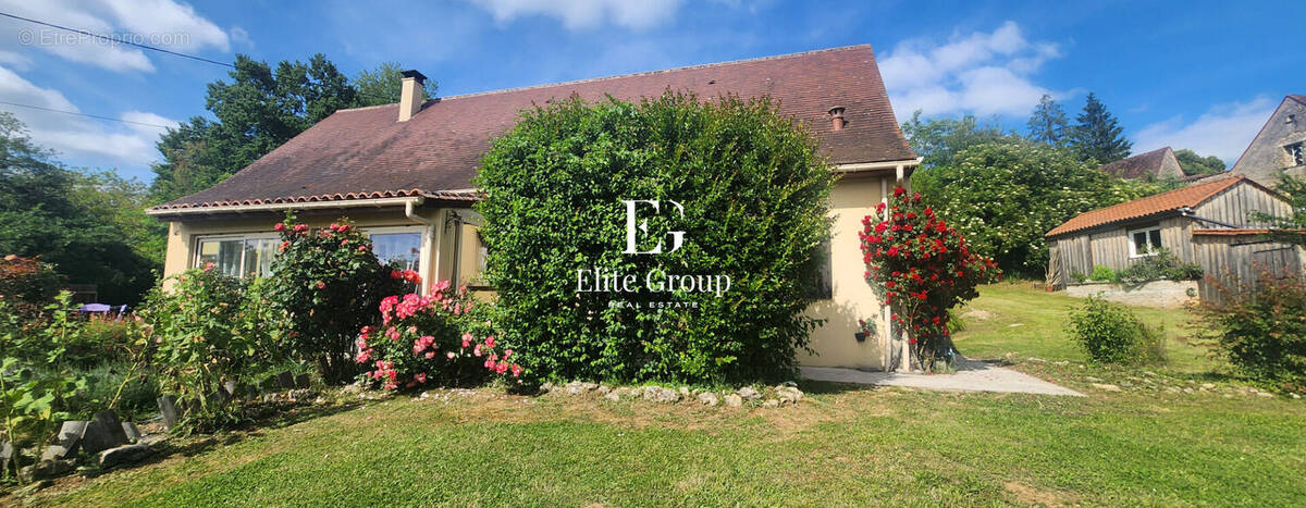 Maison à SAINT-CHAMASSY