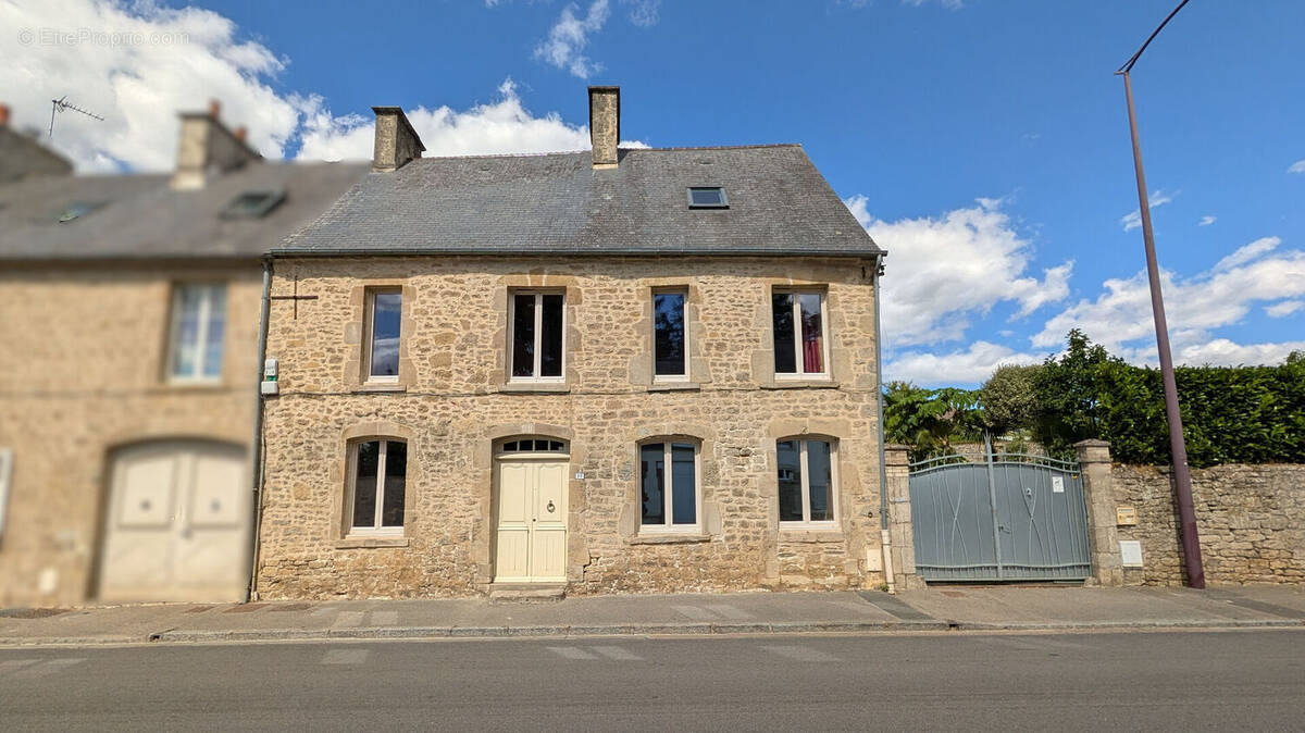 Maison à VALOGNES