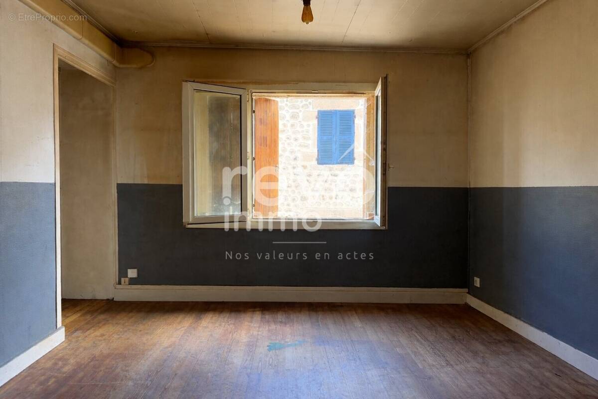 Appartement à CHASSAGNY