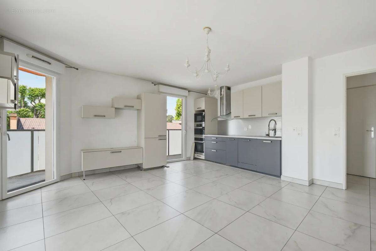 Appartement à IVRY-SUR-SEINE