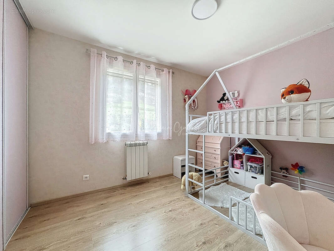Maison à CREISSELS