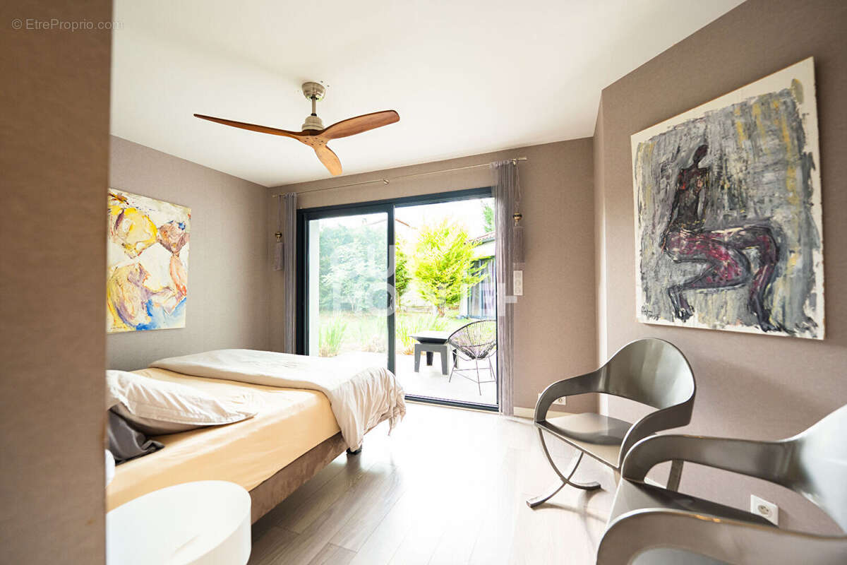 COURNON D'AUVERGNE- Maison d'architecte 301 m2- Piscine - photo 8