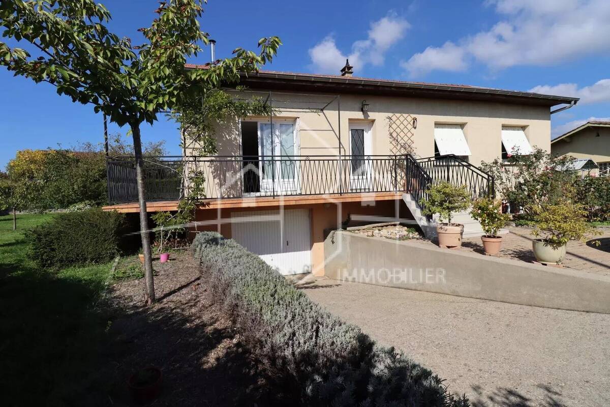 Maison à BEAUREPAIRE