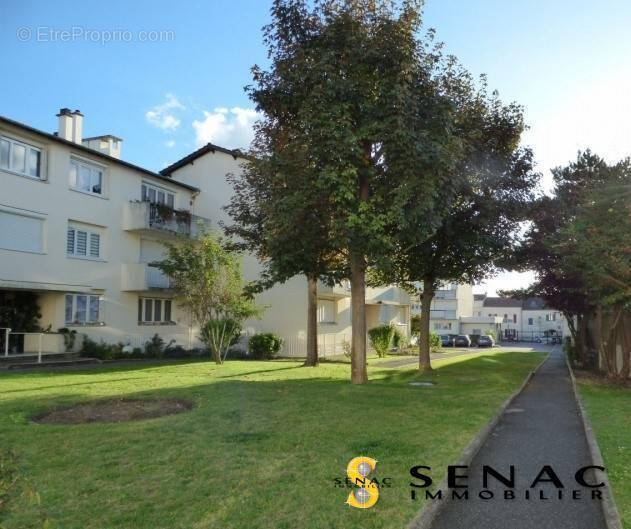 Appartement à FREPILLON