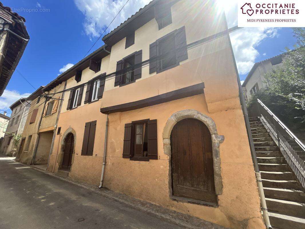 Maison à LES BORDES-SUR-ARIZE