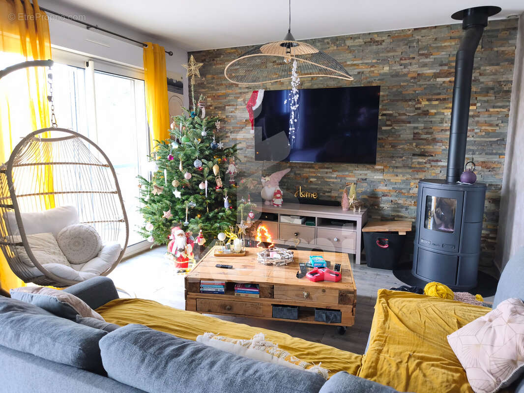 Maison à ARTHEMONAY