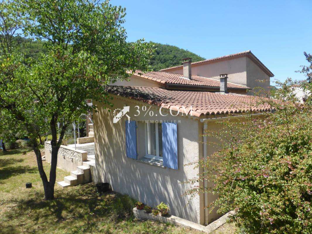 Maison à SAINT-JEAN-DU-PIN