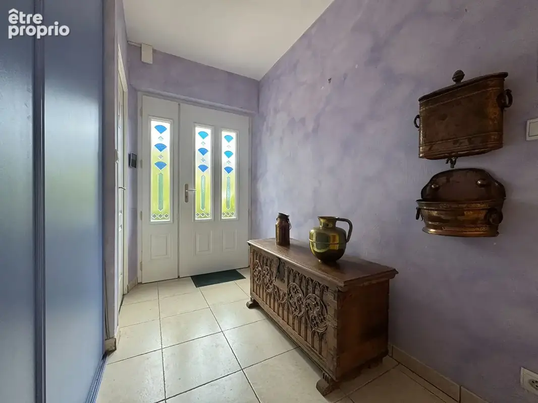 Maison familiale à Saint-Jean-De-Linières _192.4 m2 _ - photo 2