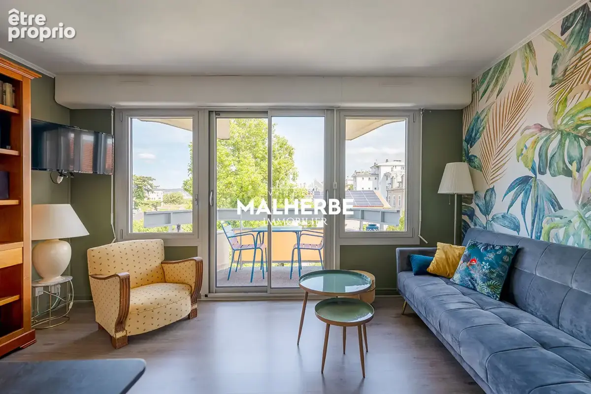 Bel appartement rénové avec balcon - photo 3
