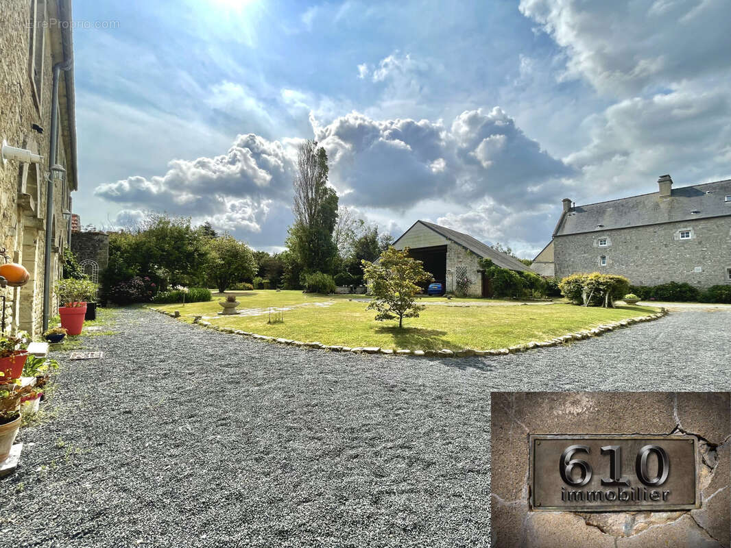 Maison à SAINT-PIERRE-DU-MONT