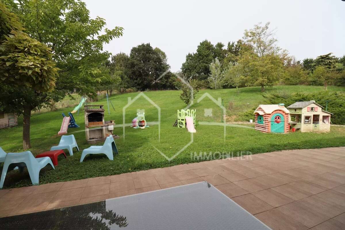 Maison à REVEL-TOURDAN