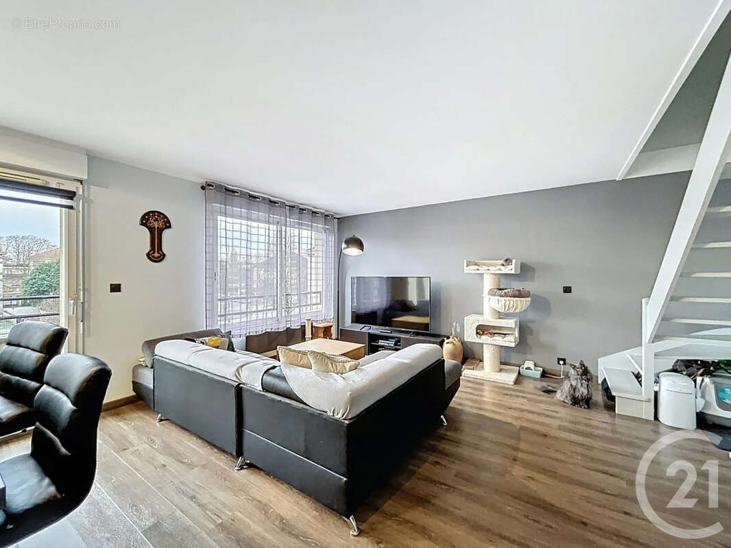 Appartement à MOISSY-CRAMAYEL