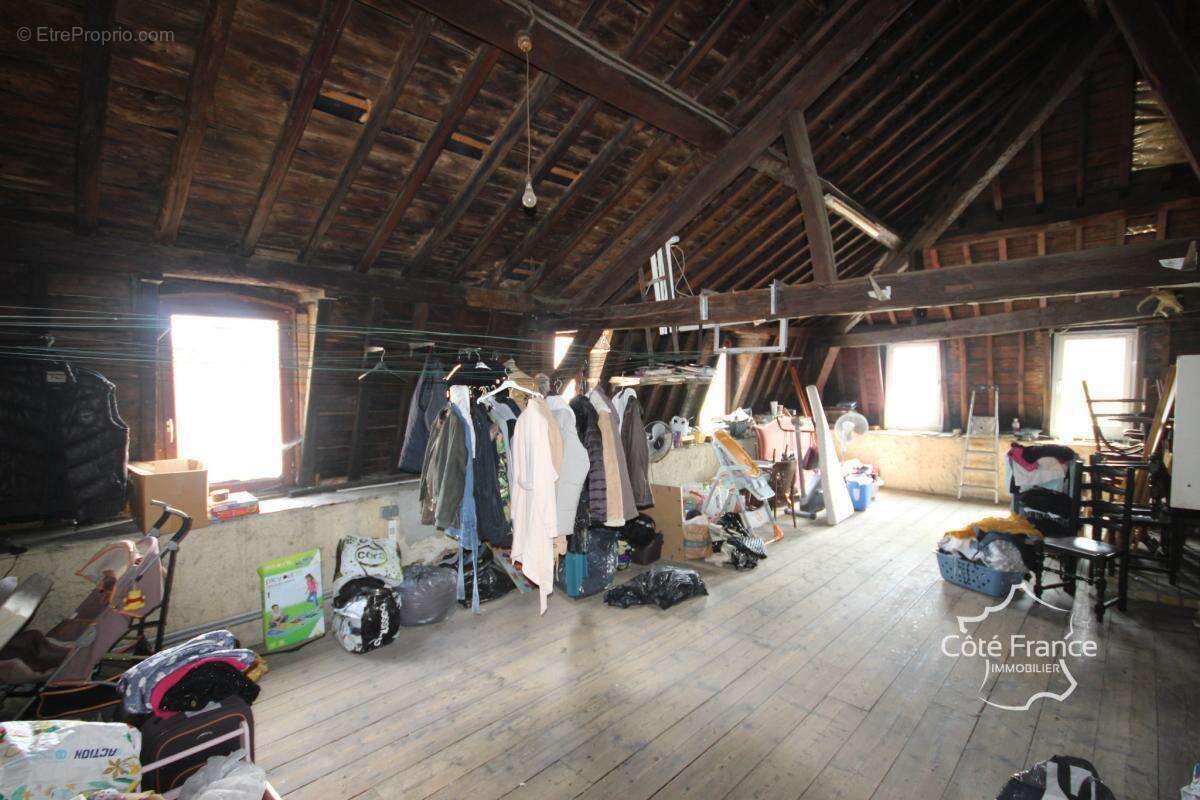 Maison à VIREUX-MOLHAIN