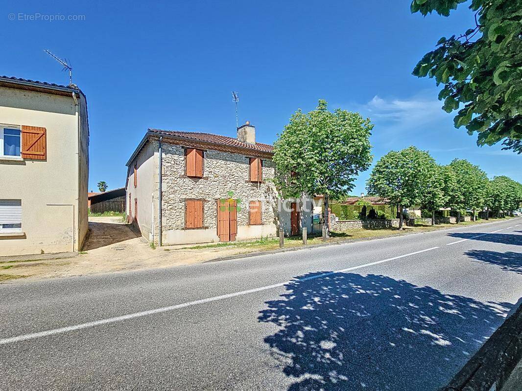 Maison à SAINT-JUSTIN