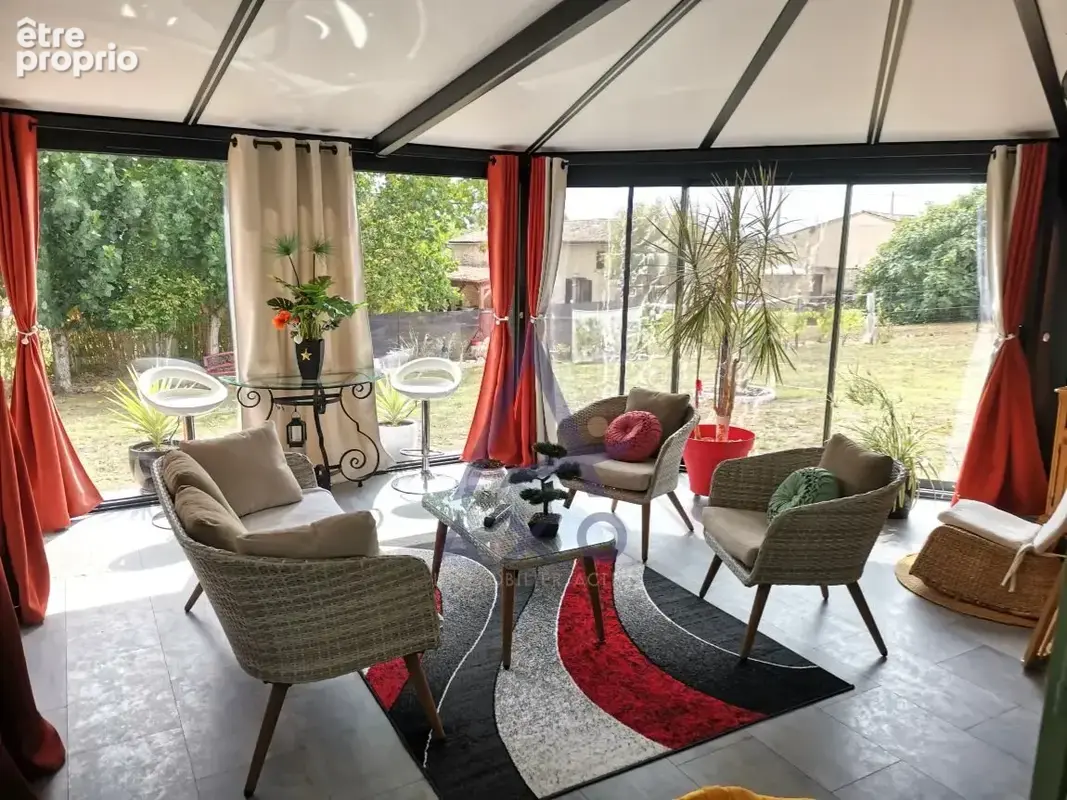 Maison T5 de 151m² avec véranda, garage et carport (pour camping-car) - photo 2