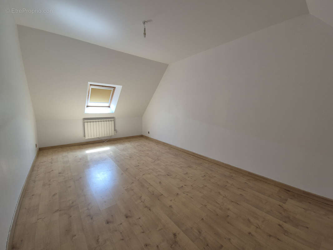 Vente - maison recente en excellent etat - secteur de sable sur sarthe - photo 4