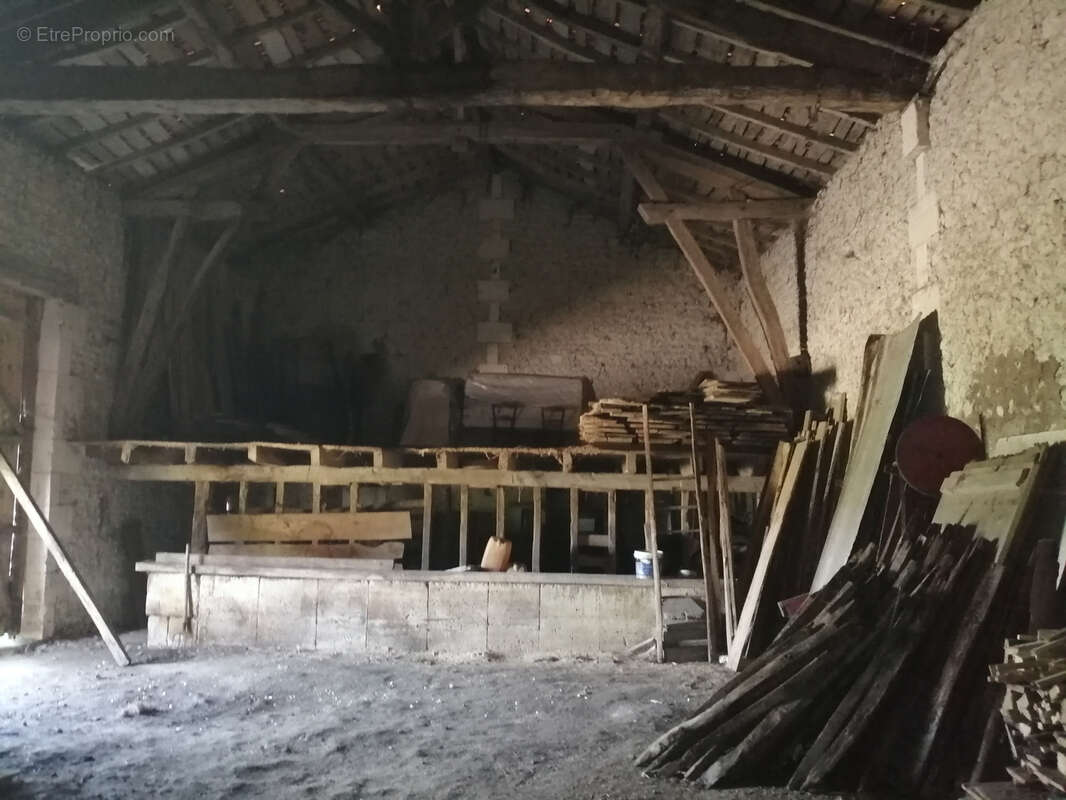 Grange en bon état - photo 2
