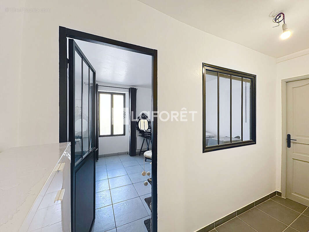 Appartement à COUBRON
