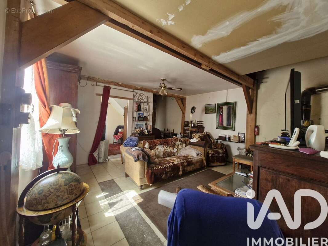Maison 146 m² à Brion-Pres-Thouet  - photo 2