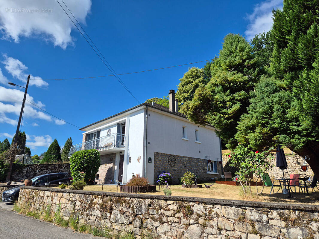 Maison à TREIGNAC