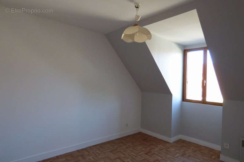 Maison à FLEURY-LES-AUBRAIS