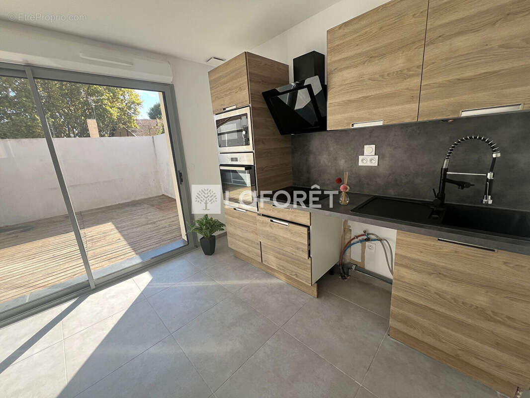 Appartement à LATTES