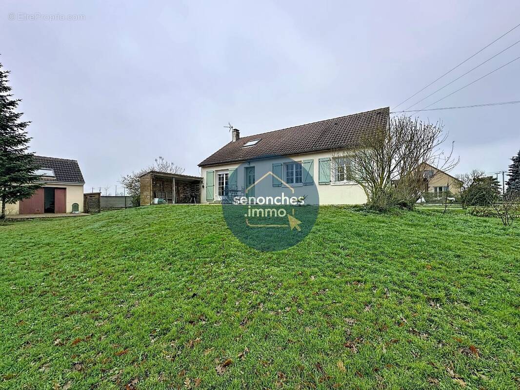 Maison à SAINT-ELIPH