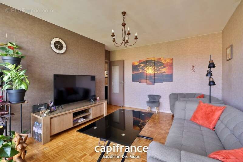 Appartement à SAINT-GENIS-LAVAL