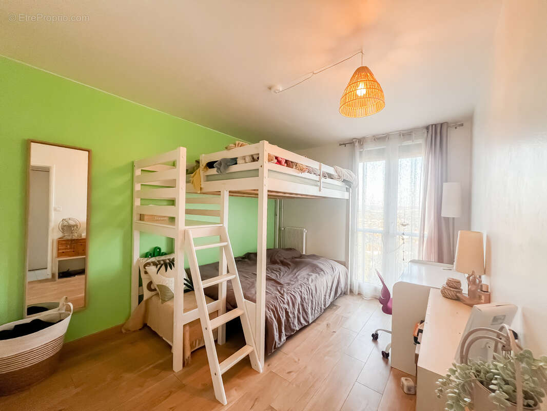 Appartement à PORT-DE-BOUC